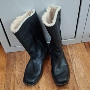 Ugg Black Shearling-Lined Leather Boots_1